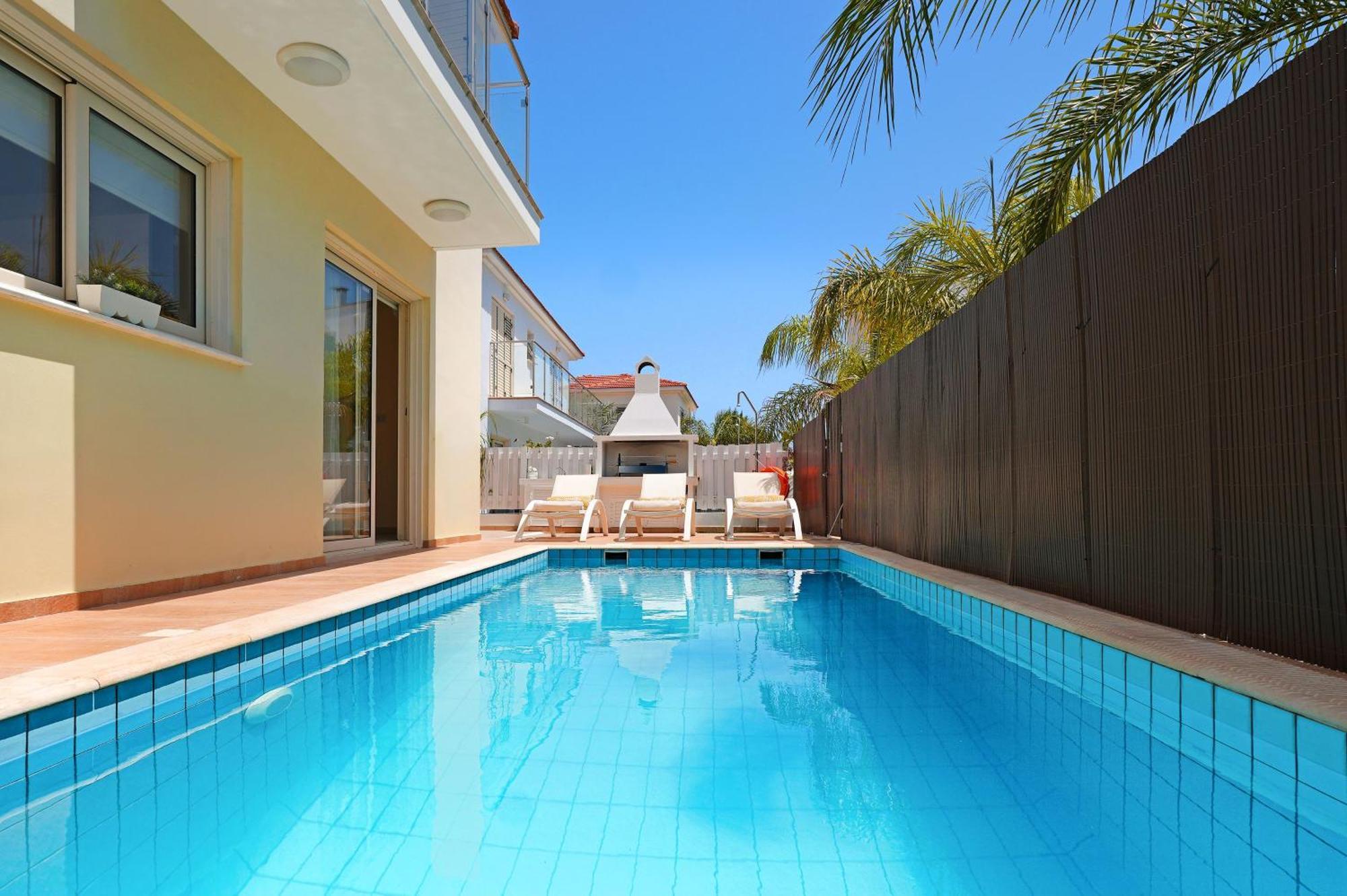 Ferienhaus Adonia - 30m From Pernera